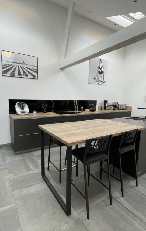 Noir brossé, Dekton Trilium